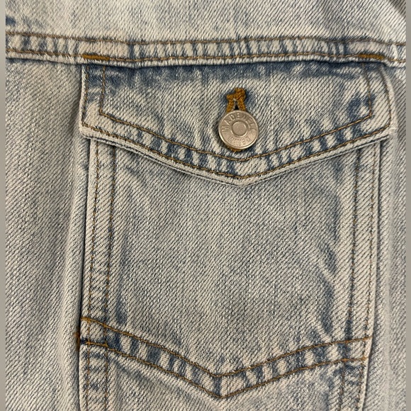 Madewell Denim/Jean Jacket (Small) fits like medium - Picture 3 of 4